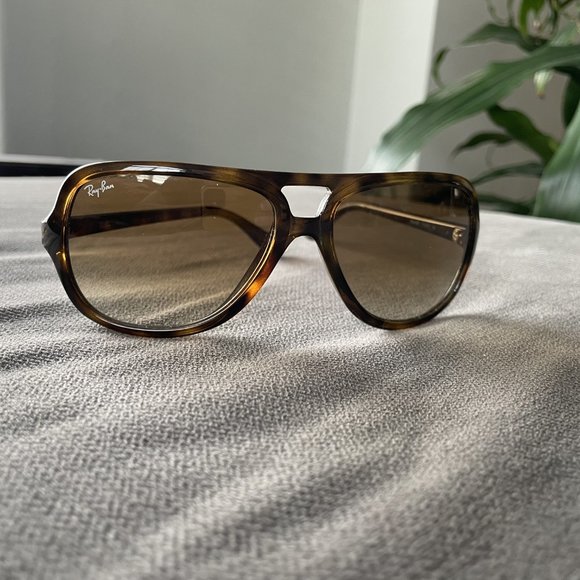 Gorgeous Brown Ray Ban Aviator Sunglasses, BRAND SPANKING NEW!! - Picture 10 of 13